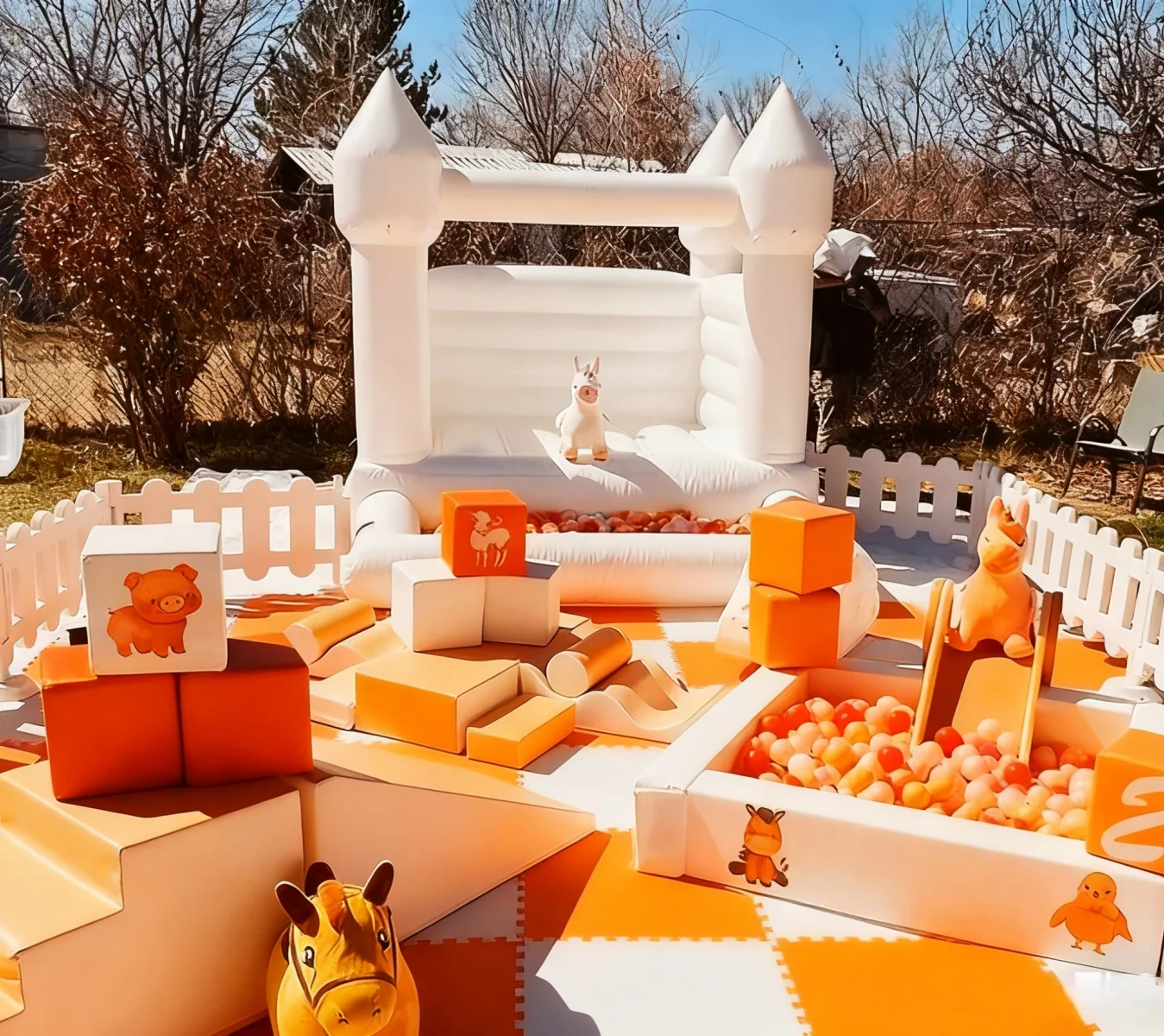 Custom Outdoor Indoor Themed Candy Orange Pink Mobile Soft Play Primary Color Equipment Stairs and Slide Playground Area for Kid