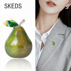 SKEDS Cute Pear Exquisite Trendy Women Brooches Pins Fashion Fruit Metal Jewelry Enamel Pin Party Clothing Badges Corsage Gift