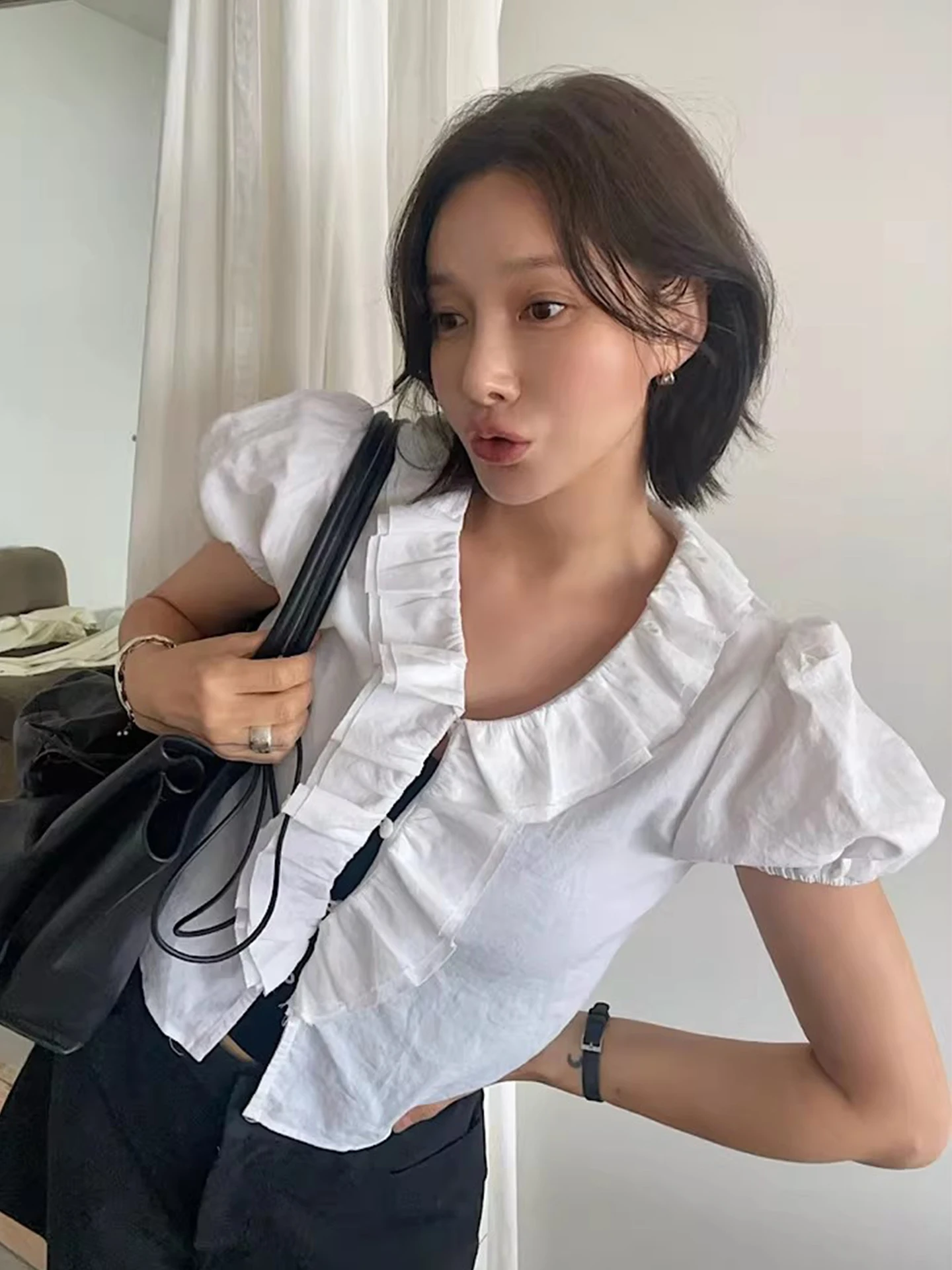 

Double Layered Lily Leaf V Neck Bubble Sleeve Shirt Women's Summer New Style Versatile Front And Back Wear Top