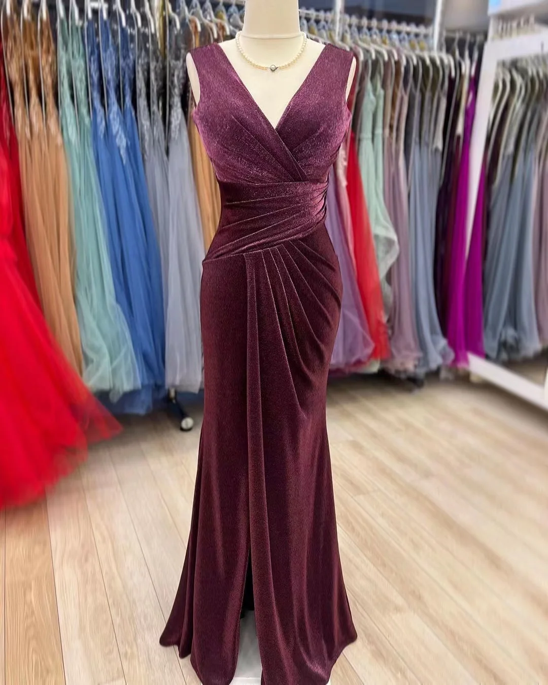 Robe longue froncée à fente latérale personnalisée pour femmes, robes de Rhsexy, robe d'invité de mariage en fibre, col en V, fermeture éclair au dos, soirée, quoi que ce soit