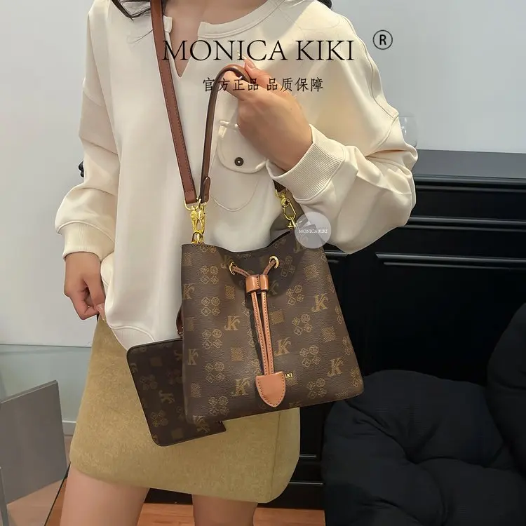 elegant-leather-classic-designer-paris-diaper-bags-ladies-stylish-casual-crossbody-large-capacity-trendy-design