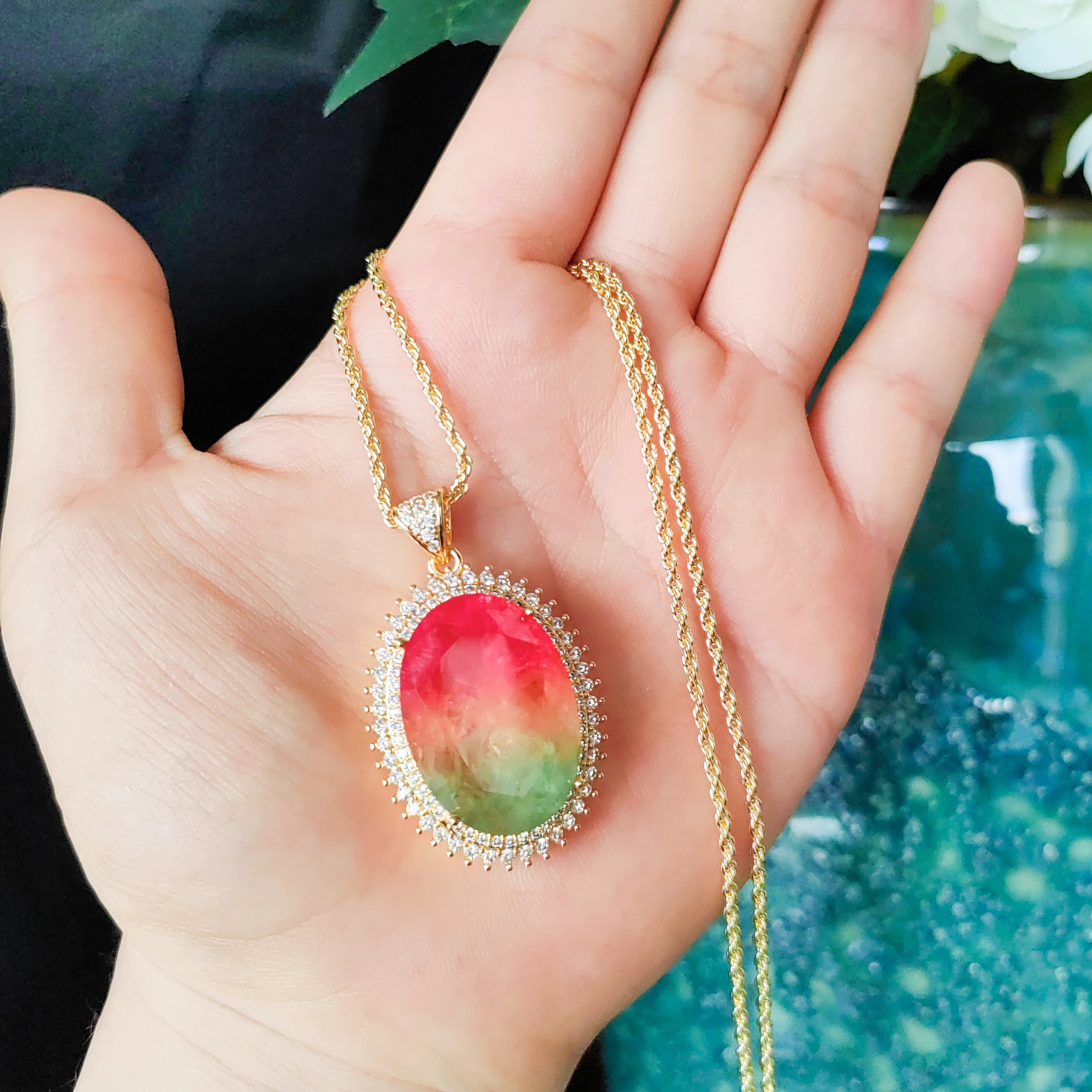 

Овальный плавленый драгоценный камень градиентного цвета, Медный кулон для женщин, сзади натуральный кристалл, камень, спереди кристалл, элегантное ожерелье