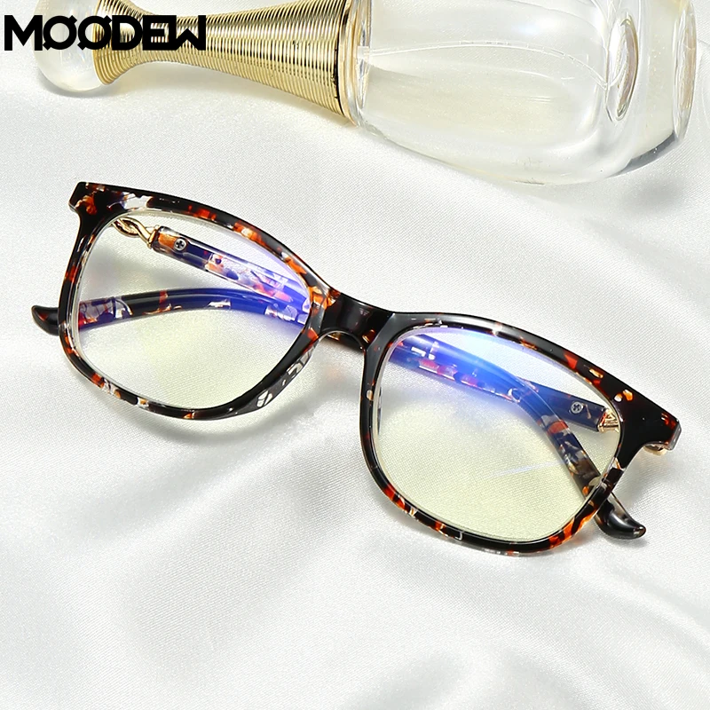 MOODEW Blue Light Blocking Reading Glasses for Women, Filtrator Rearders Reduce Eye Strain, Square Frame magnifying Eyewear