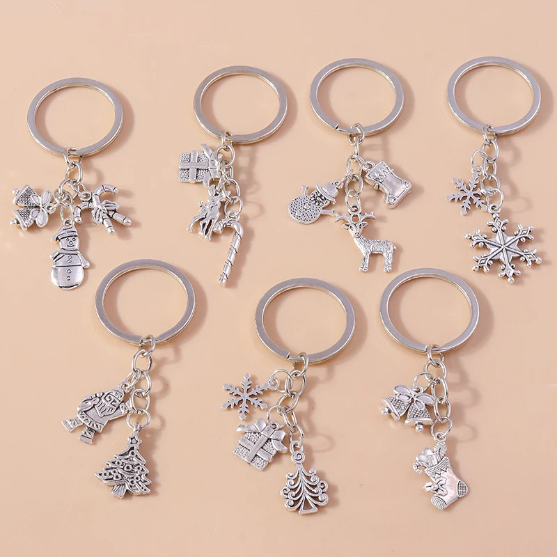 

Cute Christmas Keychain Alloy Tree Snowflake Deer Charms Keyrings Festival Gift for Women Men Car Key Handbag Hanging Key Chains