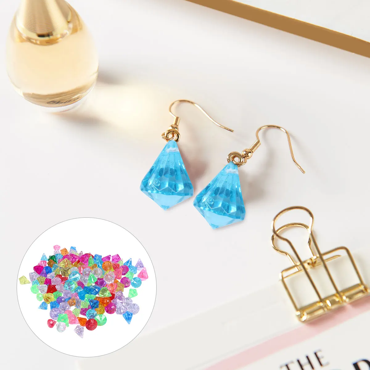 1 حقيبة من البلاستيك والأحجار الكريمة الكريستالية المزيفة وأحجار الماس خفيفة الوزن ومجوهرات زخرفية للمشروعات اليدوية وديكورات حفلات العطلات #1