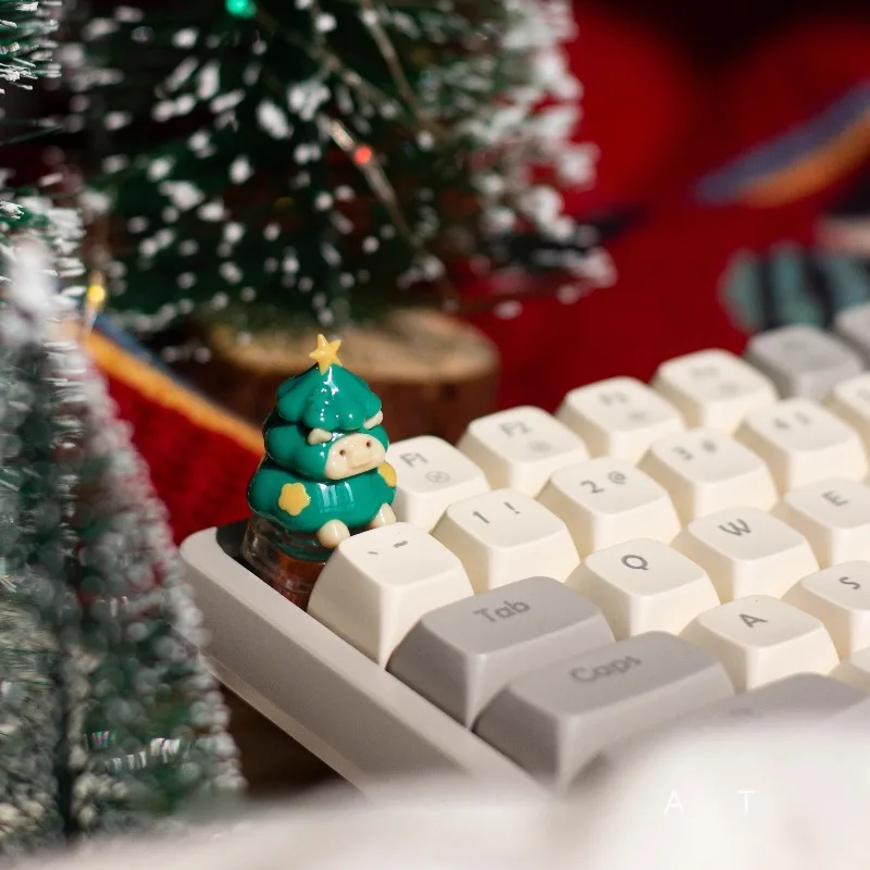 Christmas Pig Keycaps Custom Original Design Resin Keycap Clay Handmade Cute Point Key Cap Artisan for Cross Switch Keyboard