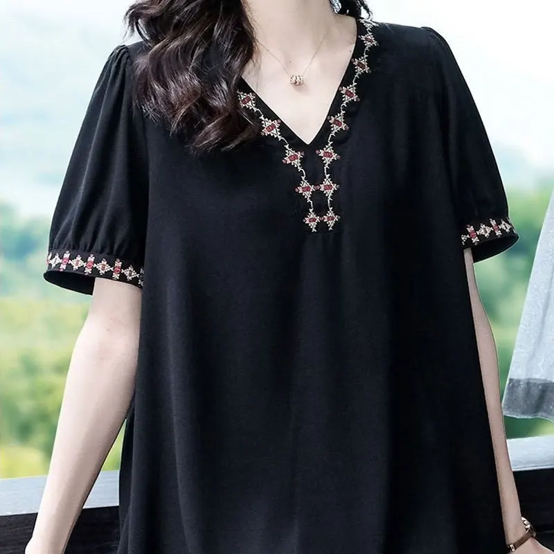 Summer Thin Folk Embroidery T-shirt Vintage Elegant V-Neck Female Clothing Short Sleeve Basic Loose Stylish Spliced Pullovers