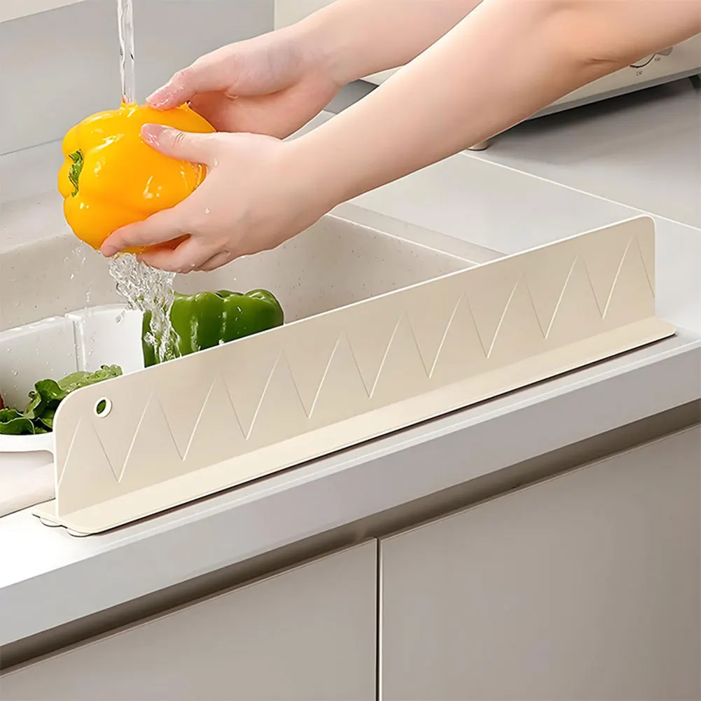 Silicone Sink Splash Guard with Suction Cup Washing Basin Anti-splash Stopper Splash Protector for Kitchen Island and Bathroom