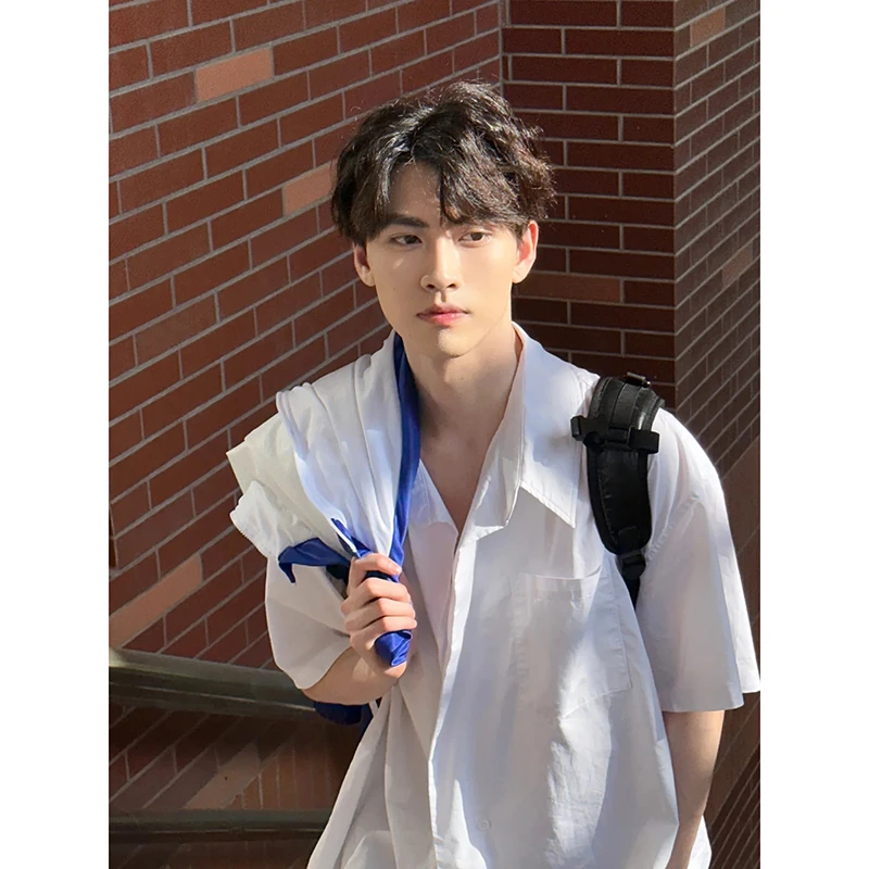 

Clean Cut White Ice Silk Short Sleeve Shirt for Men Summer Youth Fashion Standard Fit Sharp Collar No Iron Treatment