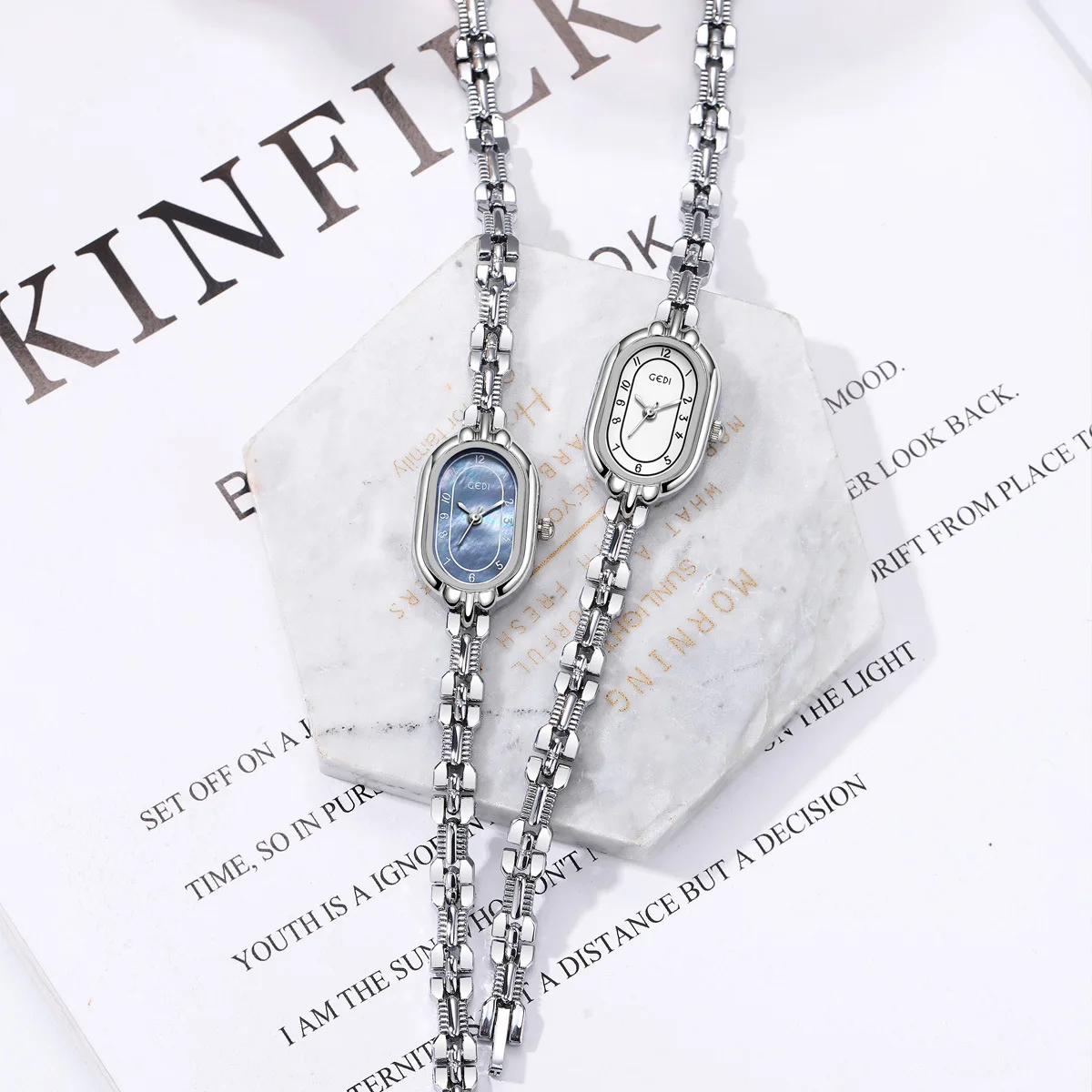 Vintage Armbanduhr Damen Retro Gold Armbanduhr Oval Licht Luxus Künstlerisch Wasserdicht Damen Mode Quarzuhr Uhren