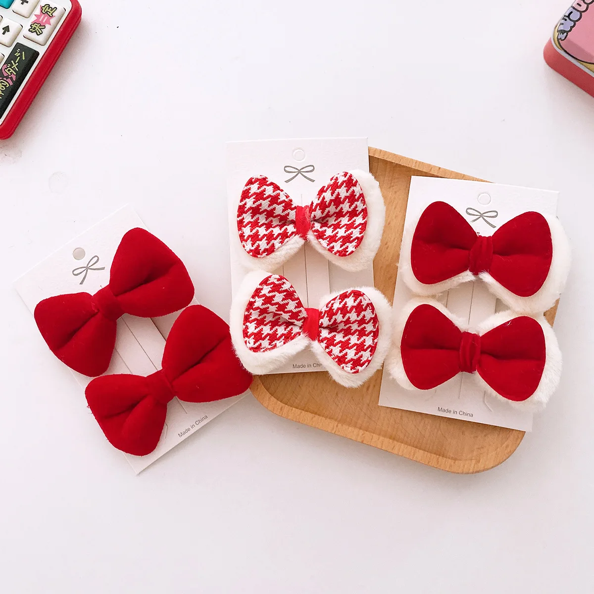 2pc Cute Red color Baby Velvet Bow Hair Clips Cotton Plaid Bow Hairpins Kid Christmas Barrettes Girls Christmas Xmas Headwear