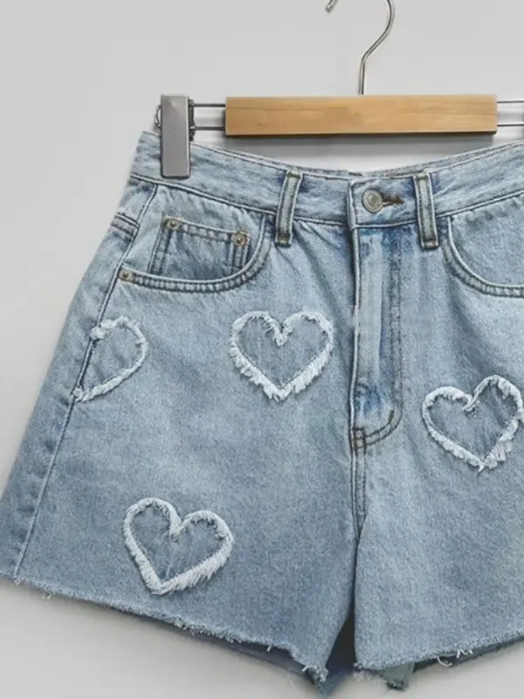 2024 Sweet and Cute Fleece Heart Pattern Denim Shorts Women\'s Summer New High Waist Loose Slim Wide Leg Short Pants