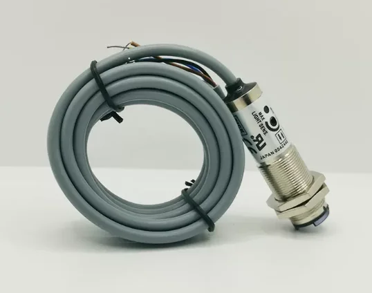 

Новый оригинальный японский фотоэлектрический датчик OPTEX Z2T-2000N Z2T-2000P Z2T-D