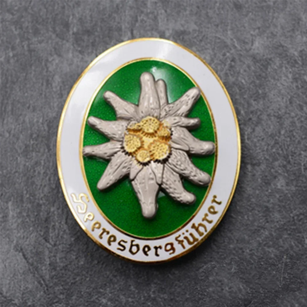 GERMAN MEDAL MOUNTAIN TROOPS CAVALRY EDELWEISS BADGE METAL PIN BROOCH GOLD