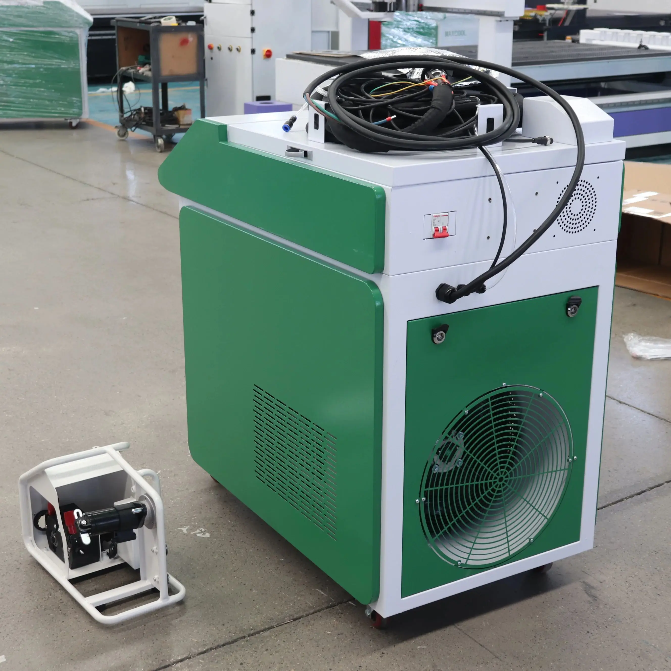 

4 in 1 Hand-Held Fiber Laser Cutting Cleaning Welding Machine 1.5kw 2kw 3kw 3000W for Metal Stainless Steel Iron / Rust Paint