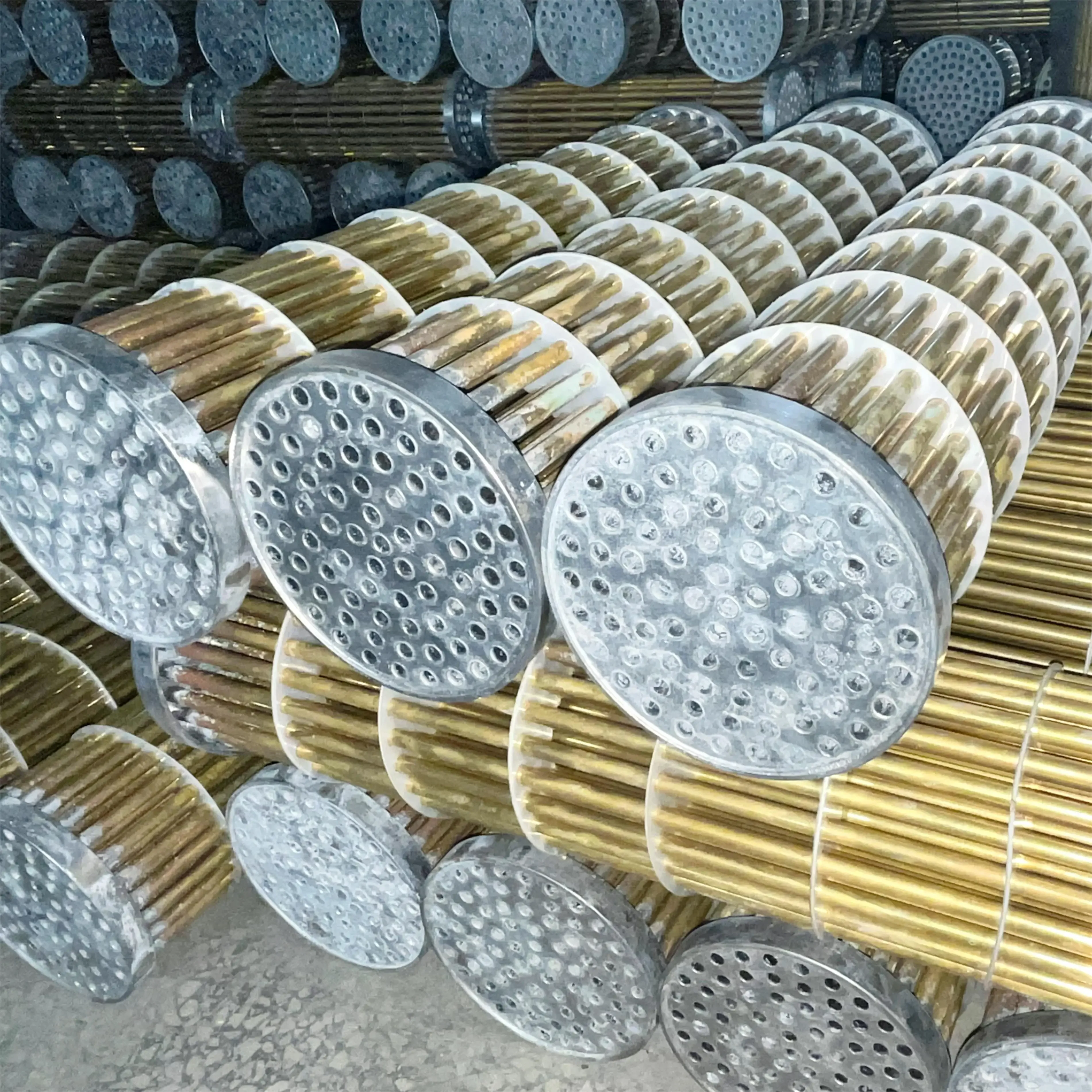 CH900 مصنع معدات القوارب البحرية البحرية مبادل حراري مبرد زيت التوربينات الأساسية للقارب