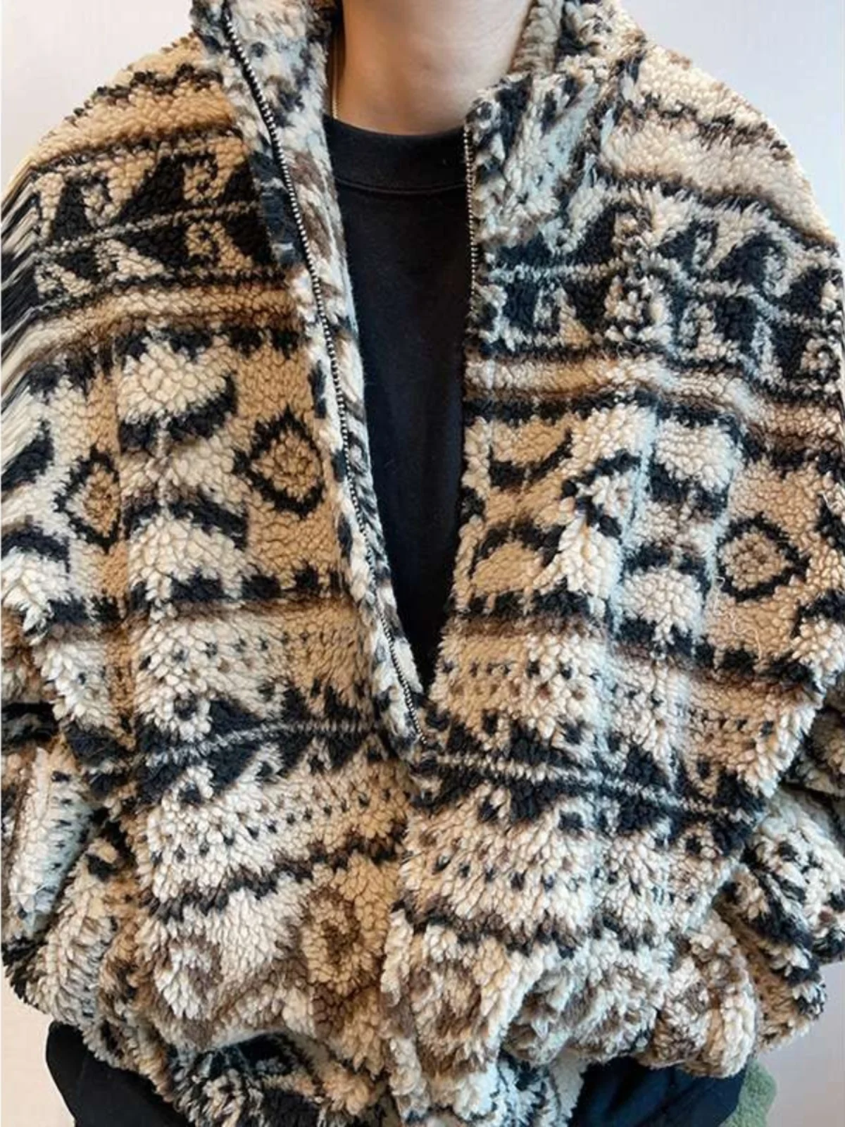 

Thiened Lamb Fur Jaet Men's Loose Fit Zipper Stand Collar Warmth Faion Autumn Winter Ethnic Sle Embroidery Big Size Coat