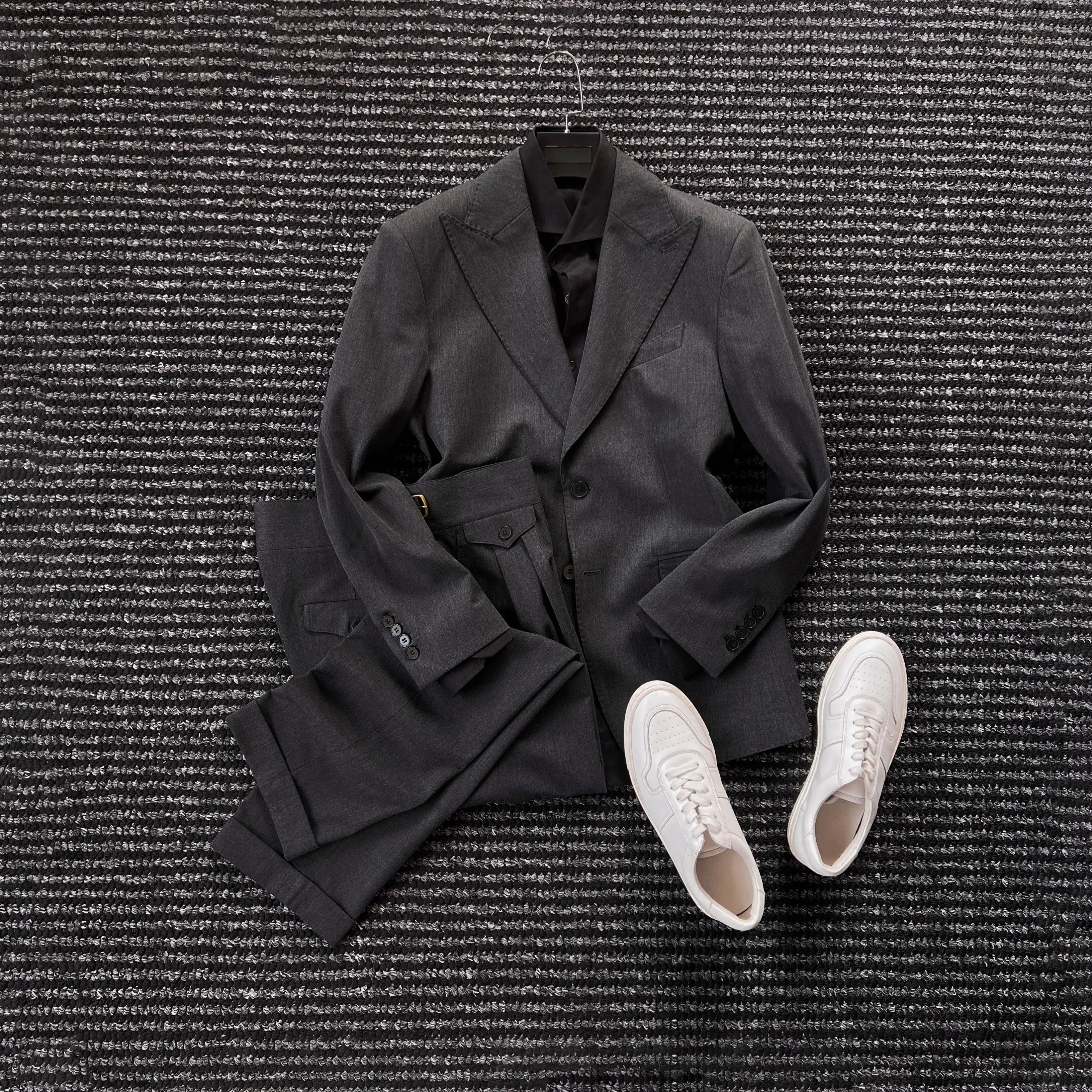 Gentleman's elegant barge collar single-breasted suit men's fashion commuter old money style business suit suit