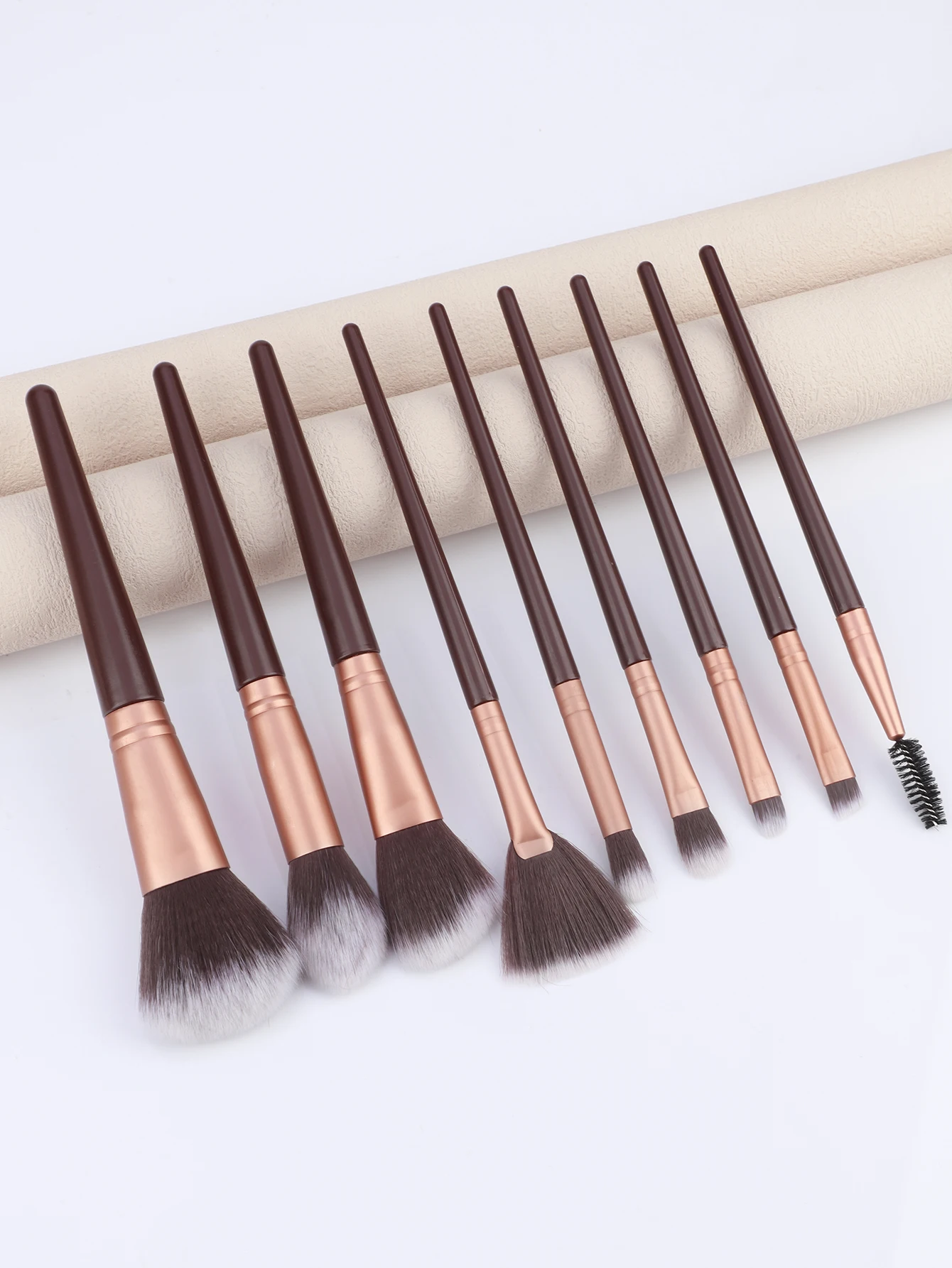 限定版 9 本ブラシセット プレミアム合成ファンデーション パウダー コンシーラー アイシャドウ、チーク メイクアップ ブラシ