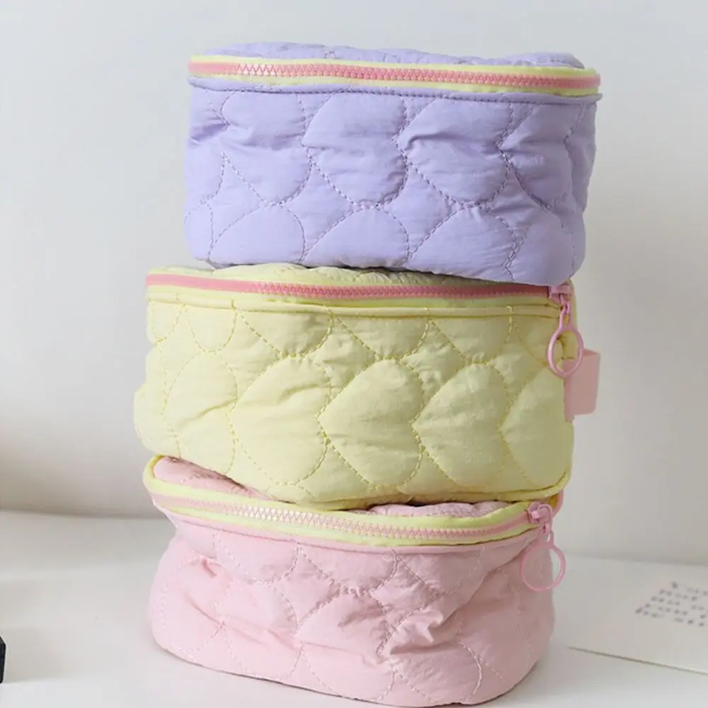 

Fashion Square Love Heart Cosmetic Bag INS Large Capacity Women Toiletry Bag Lovely Zipper Makeup Bag Outdoor