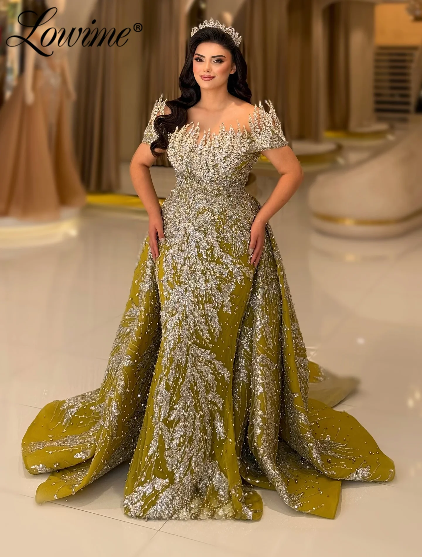 

Glitter Green Long Prom Dress Off Shoulder Wedding Party Dress Gowns With Detachable Train Customized Arabic Dubai Evening Gowns