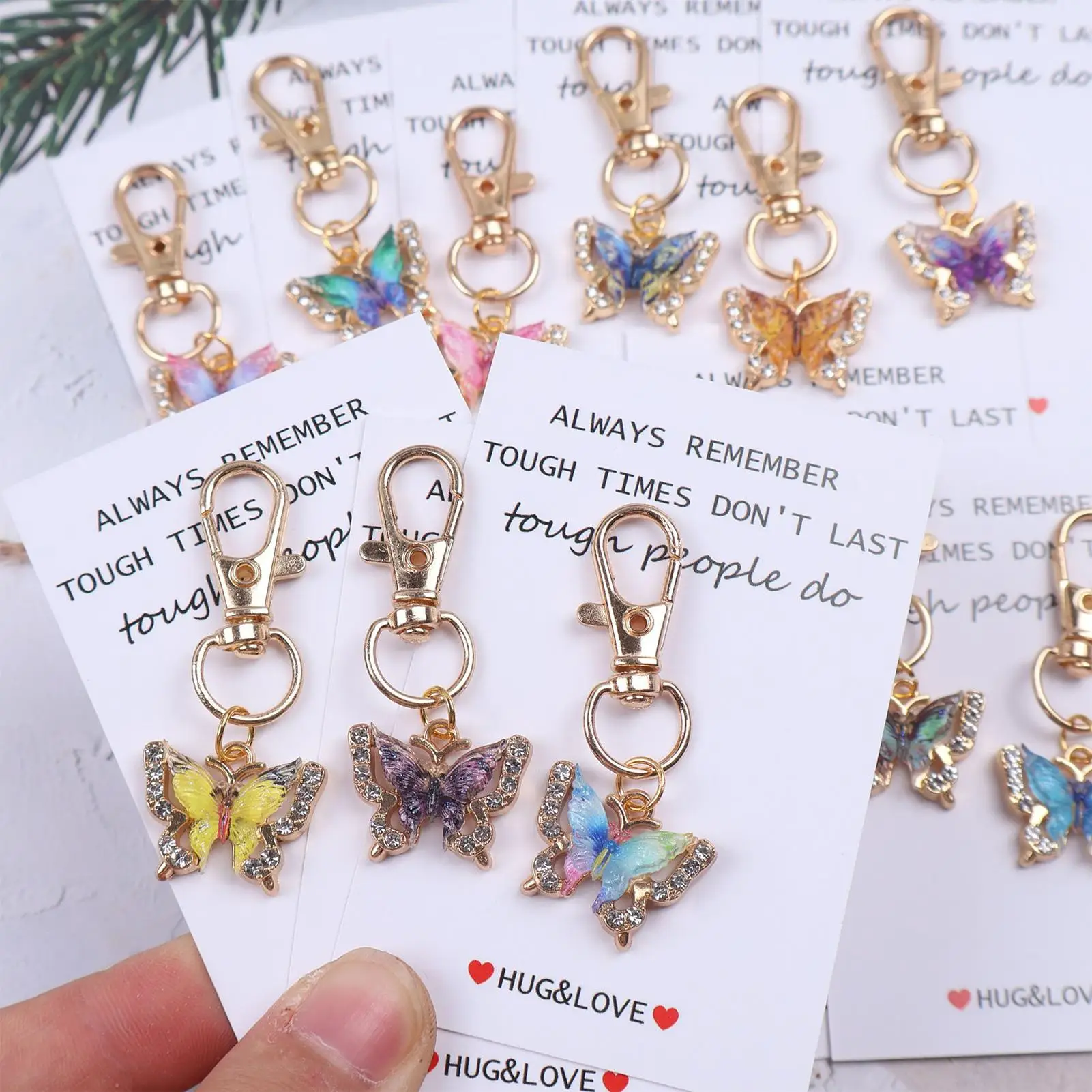 

Брелки-бабочки с градиентом, 12 шт., брелоки из радужной смолы, коллекция очаровательных сумок, аксессуары для вечеринок, сувениры на Рождество, Новый год, подарок