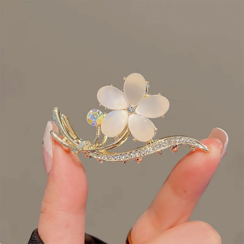 New Sweet Rhinestones Flower Hair Clip Exquisite Ponytail Claw Clip Shark Clip Woman Hair Clip For Girl Hair Accessories Gifts