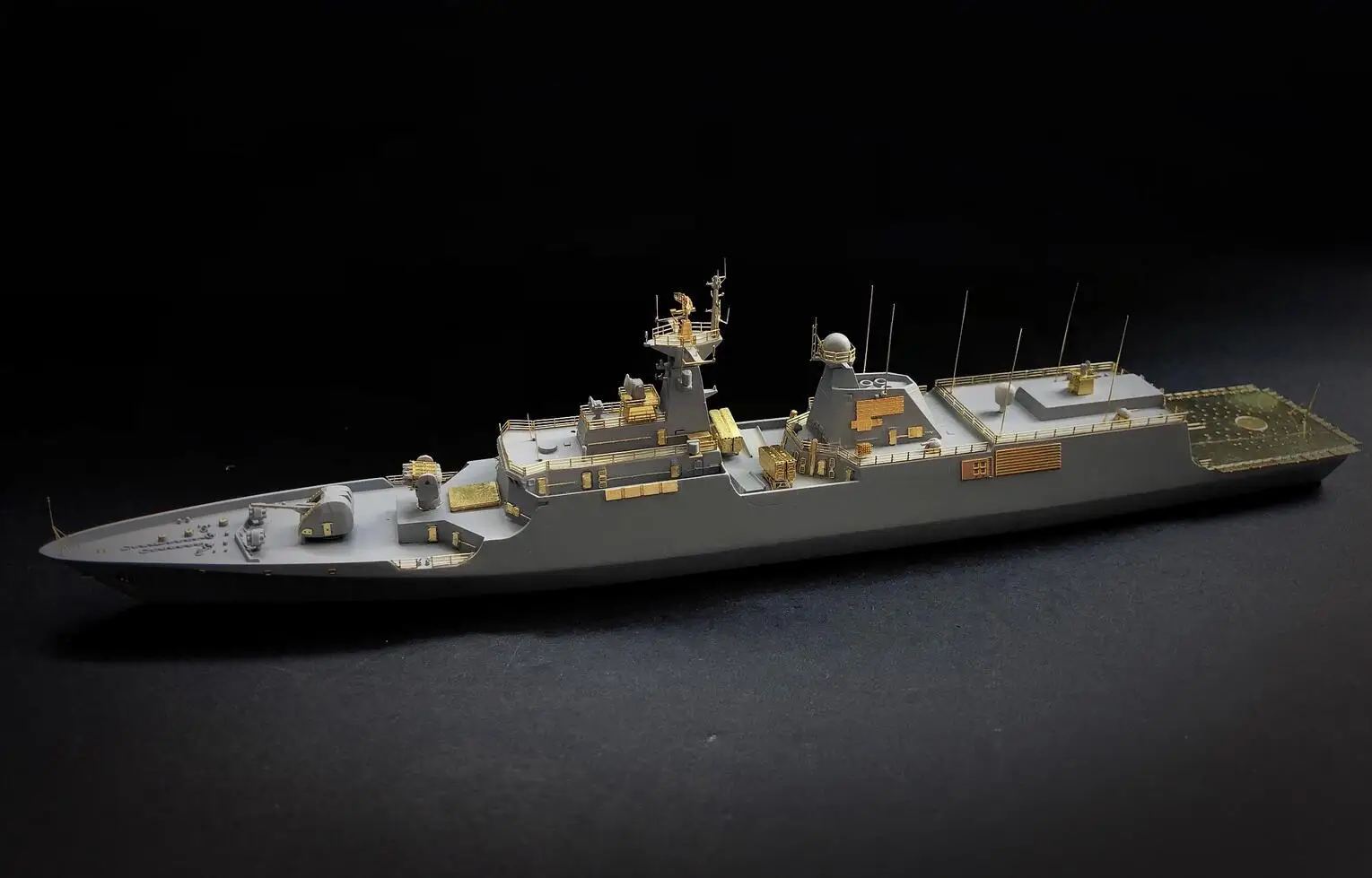 EVMODEL S043S 1/700 054 Kit modello Frigate PLA NAVY di classe