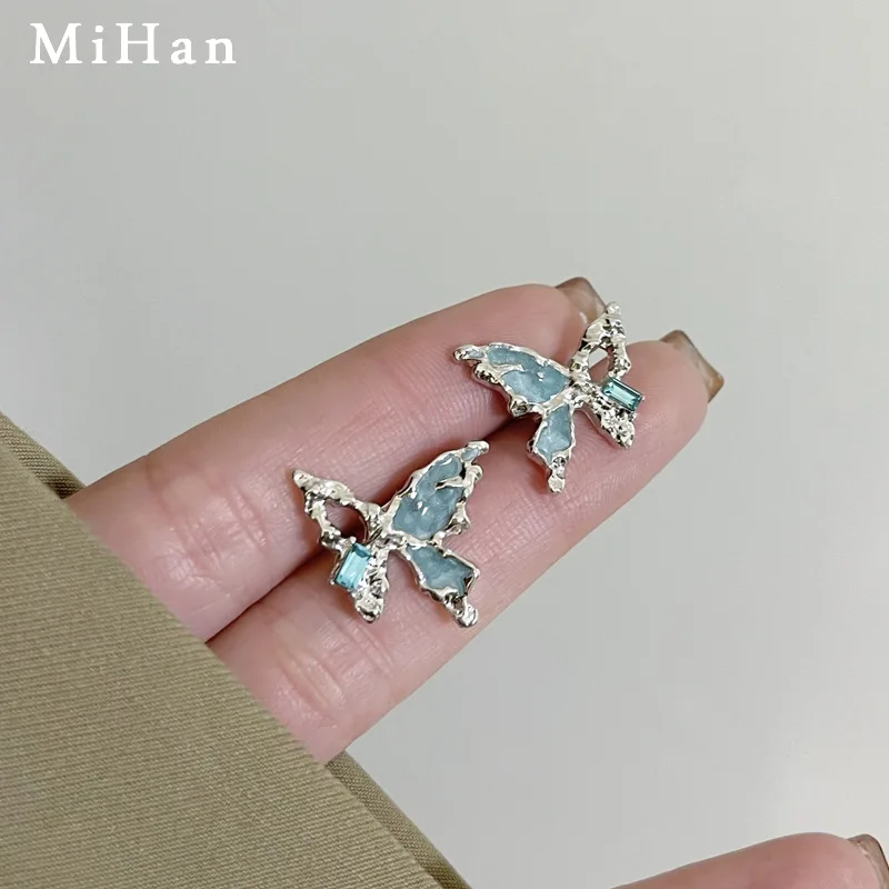 Original Abstract Irregular Butterfly Design Studs Hollow Cold Style Earrings Sweet Cool Ear Rings 6615