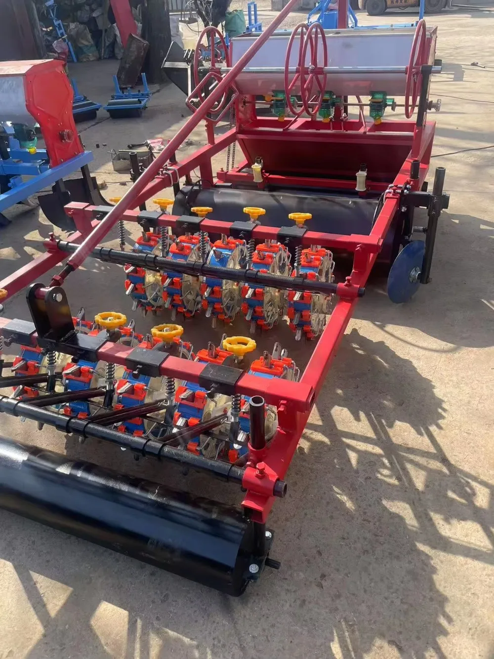 Ridge Film Seeder Corn Seed Planter With Fertilizer Ridge Forming and Film Covering