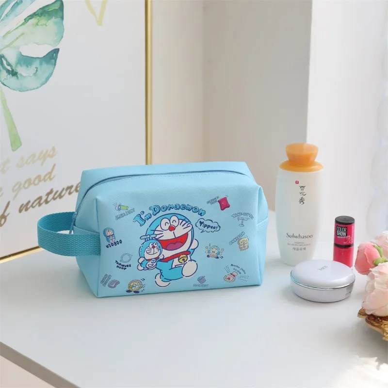 Doraemon dos desenhos animados portátil saco de cosméticos anime viagem portátil zíper saco de armazenamento de maquiagem feminino à prova dwaterproof água sacos de higiene pessoal organizador