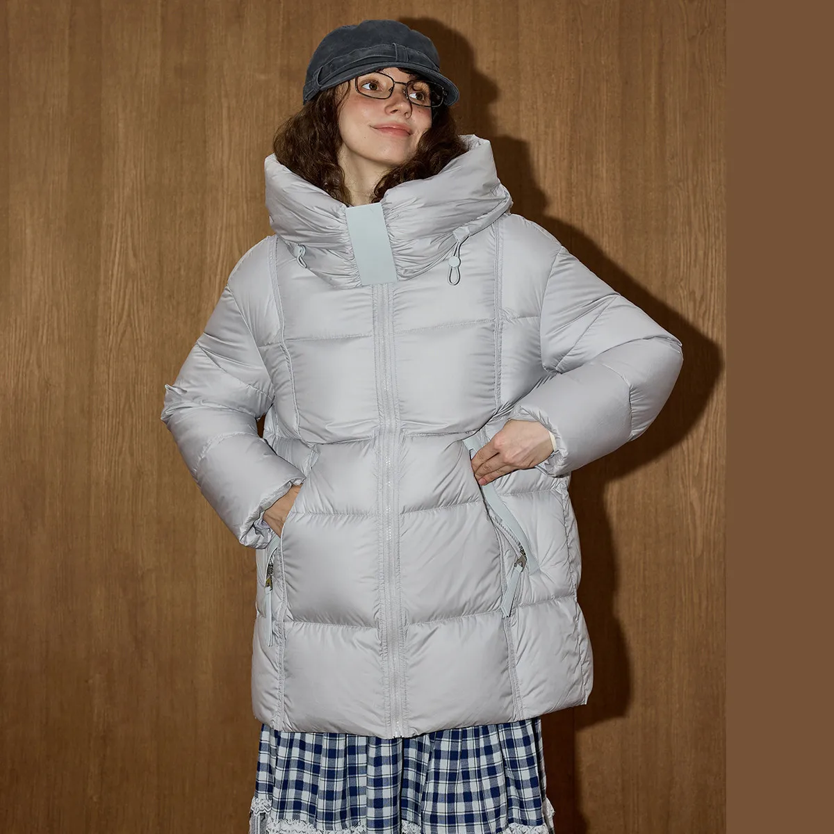 

2025 Winter Women's 90% Down Fill Hooded Parka Mid-Length Solid Color Puffer Coat Minimalist Style Warm Long Trench Jacket