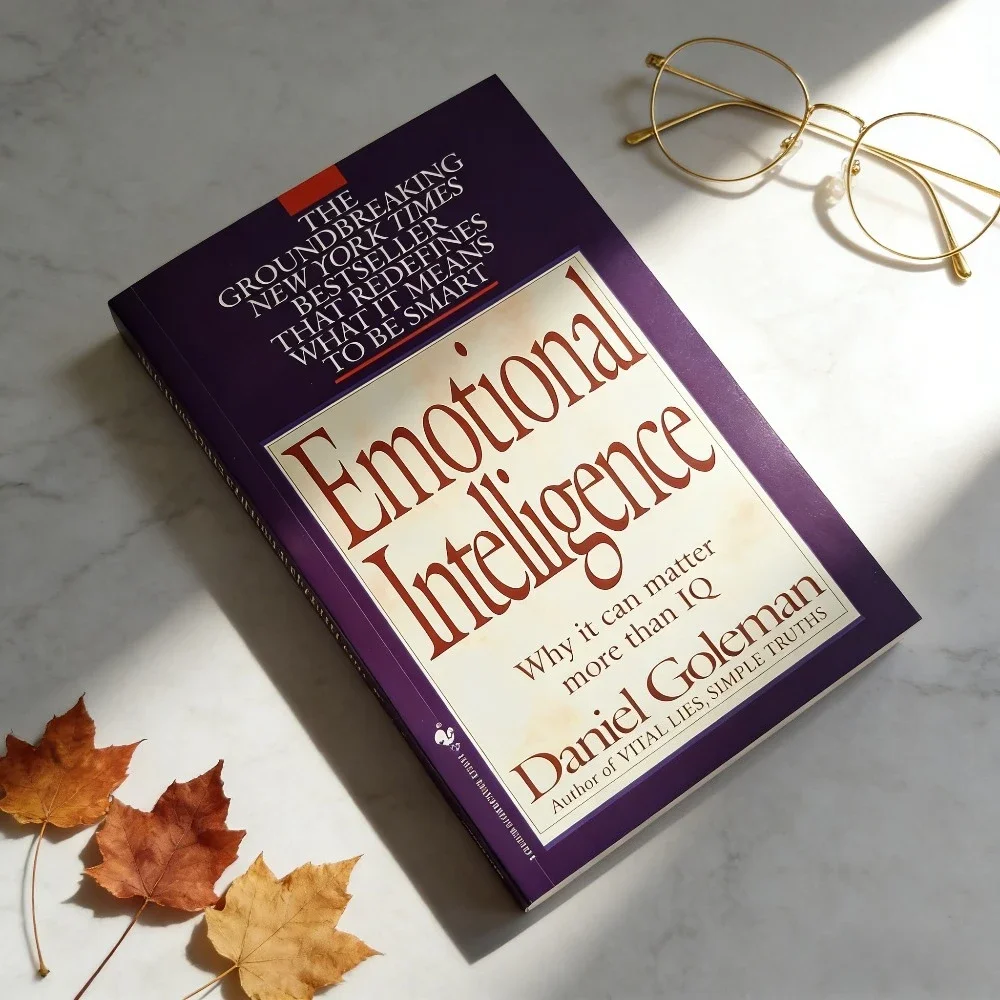 ความฉลาดทางอารมณ์ แดเนียล กอล์แมนเหตุใดจึงมีความสำคัญมากกว่าไอคิว ทรัพยากรการพัฒนาตนเองเพื่อการเติบโตส่วนบุคคล
