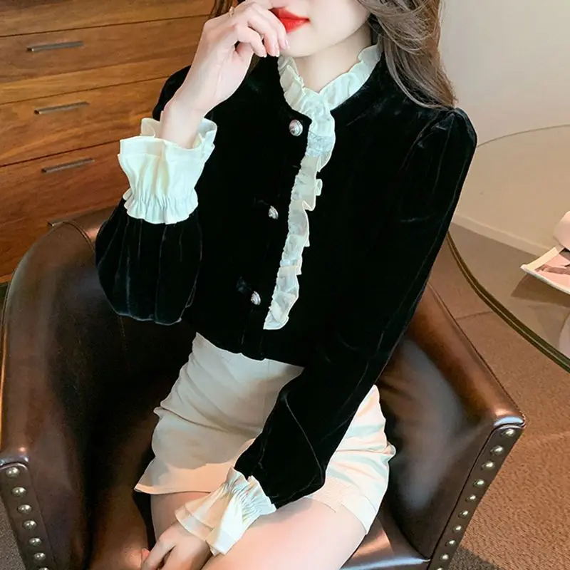 Black Gold Velvet Patchwork Long Sleeved Shirt for Women New French Retro Age Reducing High-end Lace Border Top