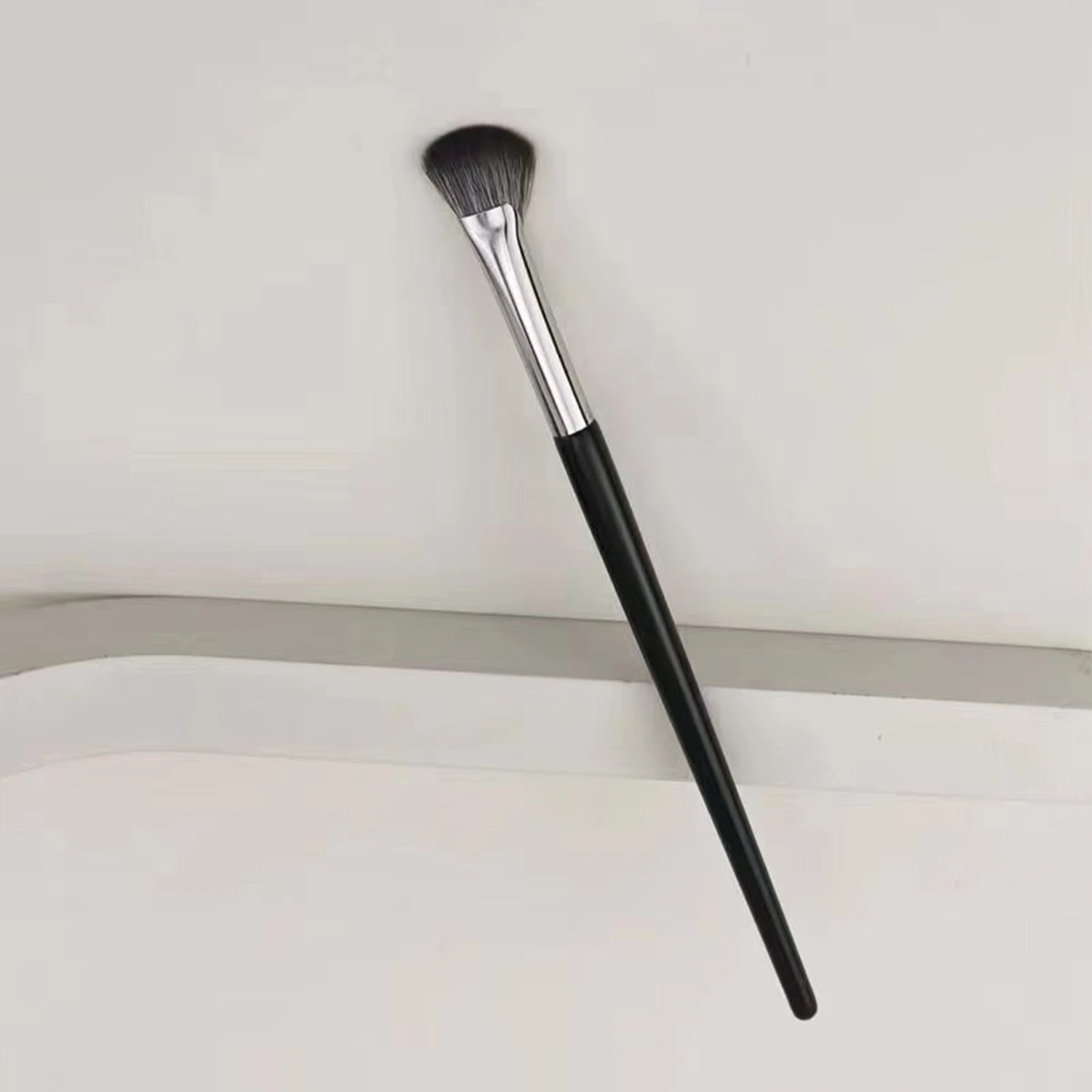 2 PCS Nose Shadow Brush Professional Nose Contour Brush Ldeal for Nose and Cheek Contouring