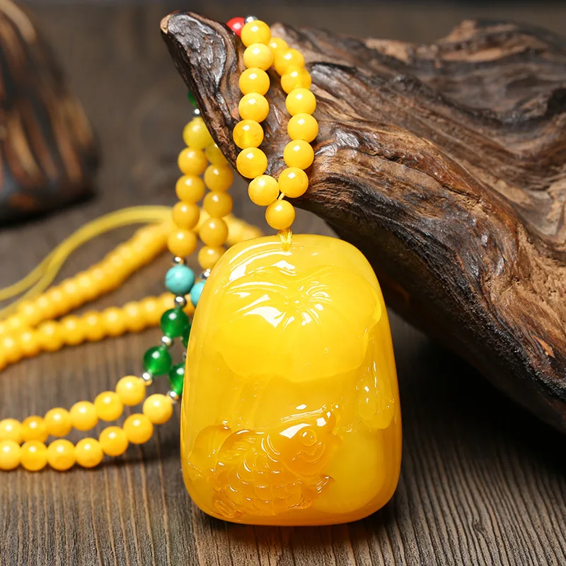 Honey fish pendant, chicken fat yellow sweater chain necklace, unisex style, old amber jewelry, natural stone