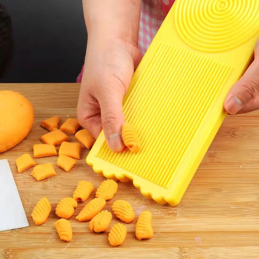 

2025 New Multifunctional Spaghetti Macaroni Maker Pasta Maker Noodle Machine DIY Macaroni Making Planchette Mold Kitchen Gadgets