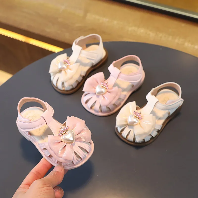 New Girls Sandals Cute Pearls PU Fashion Hollow Children Fashion Casual Princess Shoes Drop Shipping T-Strap Kids Wedding Shoes