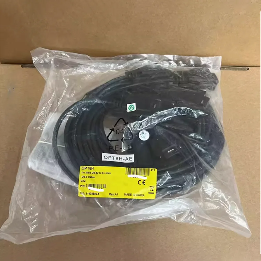 

Для кабеля Advantech OPT8H-AE, 1-метровый штекерный конец DB-62 на 8-кратный штекерный конец, кабель DB-9 OPT8H