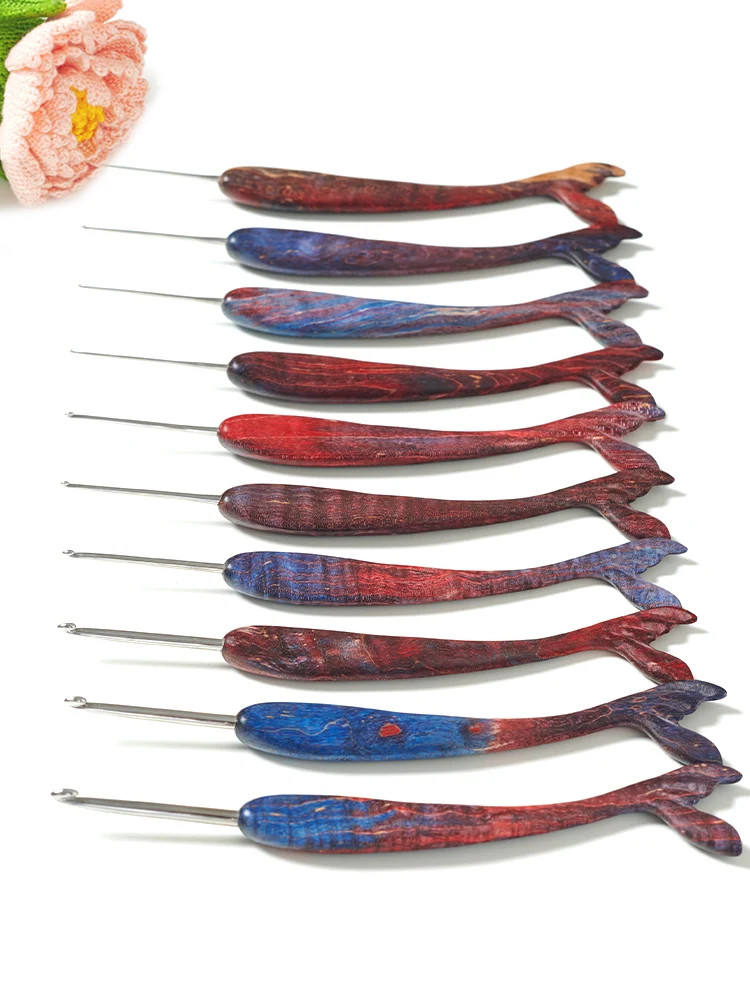Игла для тонкой полировки нержавеющей стали, цветное дерево, красная маленькая рыбка, ручная полировка, шелковистый крючком, инструмент для шарфа «сделай сам» Игла для тонкой полировки нержавеющей стали, цветное дерево, красная маленькая рыбка, ручная полировка, шелковистый крючком, инструмент для шарфа «сделай сам»