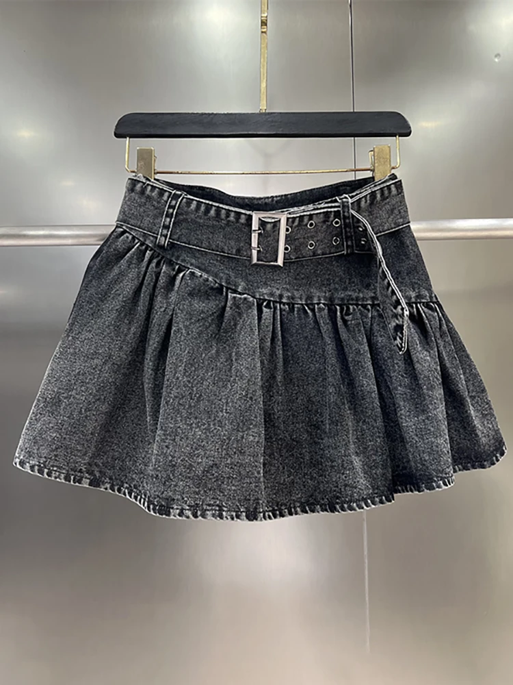 DEAT Women Denim Skirt High Waist Wide Belt Dark Grey Irregular Patchwork Short Ball Gown Skirts 2024 Autumn New Fashion 29L7762