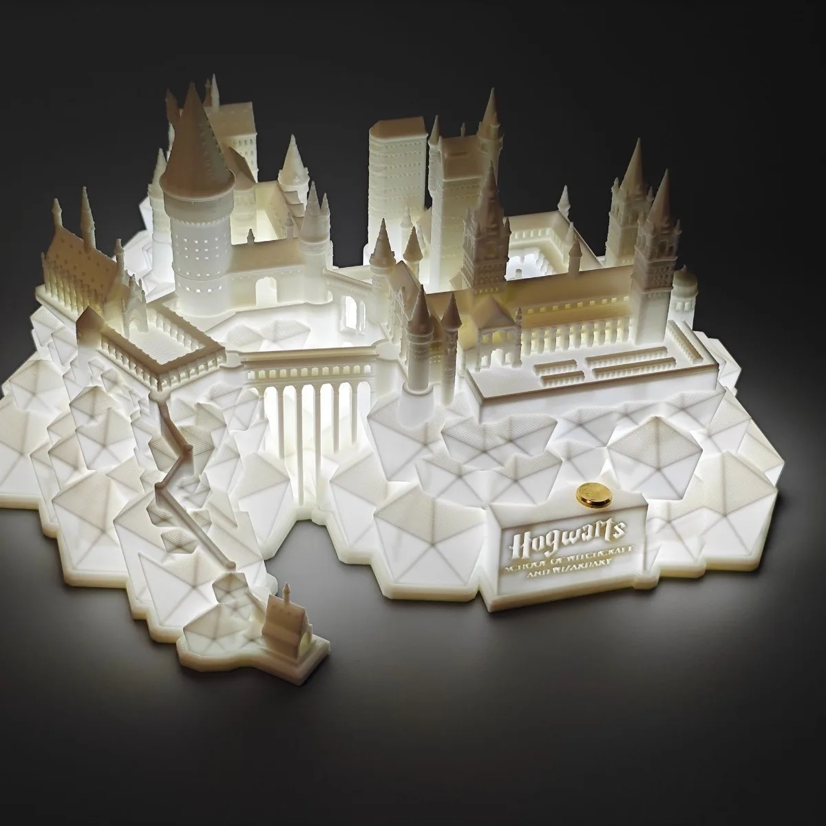 

Hall Watts Castle Fish Tank Decoration, Luminous Castle Decoration, USB Charging, Three Level Dimmable and Remote Control