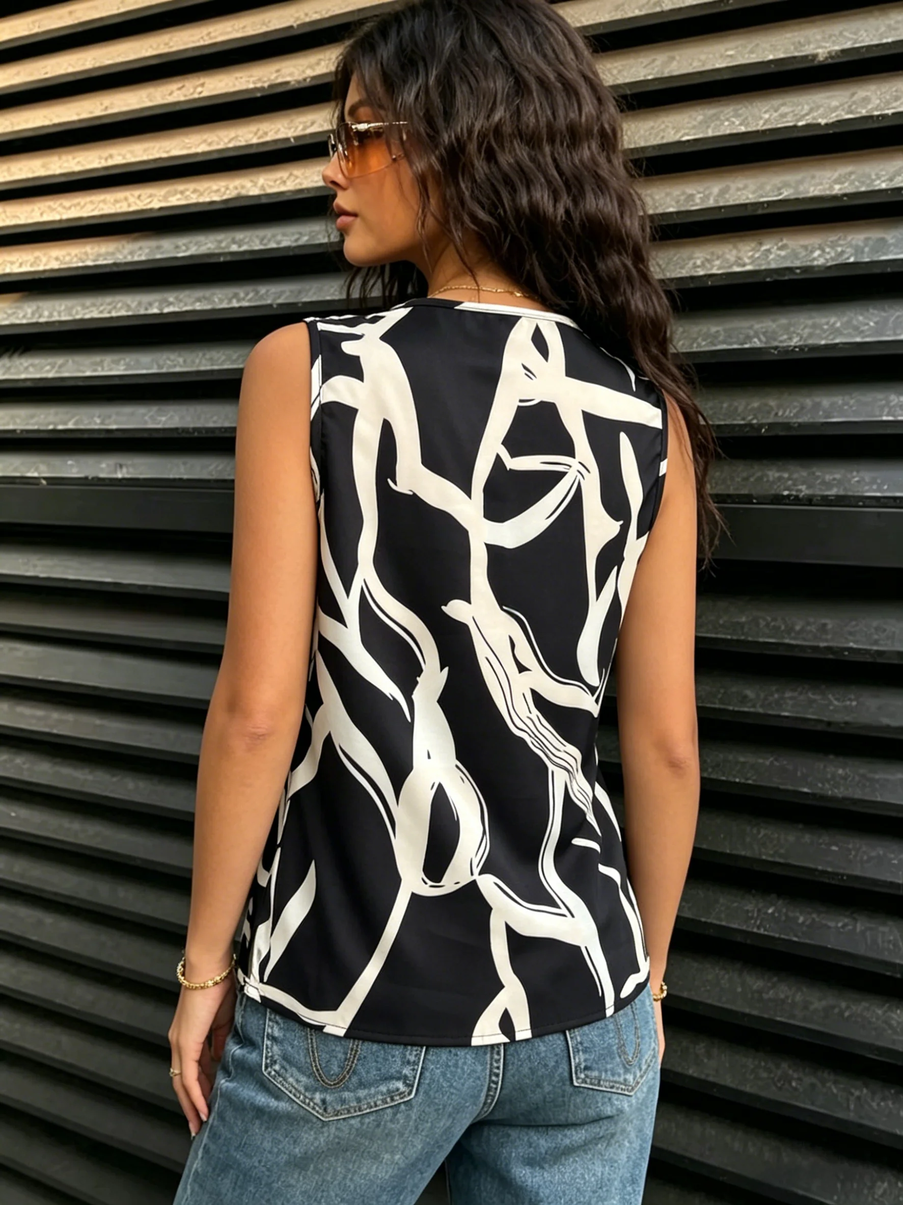 Women Satin Tank Top Cowl Neck Sleeveless Abstract Printed Vest Tee Slim Fit Casual Chic Ladies Camisole Spring Summer Daily Top