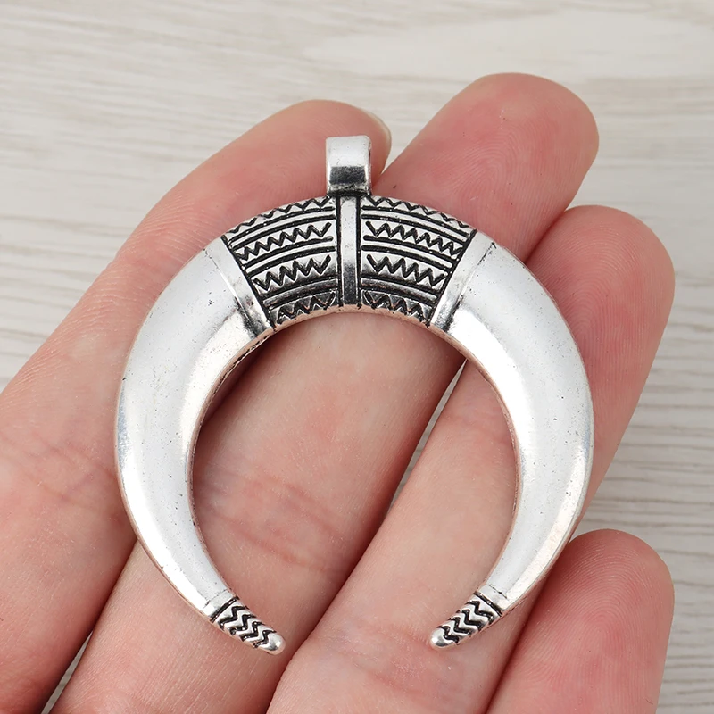 5 x tybetański srebrny duży półksiężyc podwójne rogi wody marszczyć Charms zawieszki biżuteria ustalenia 50x46mm