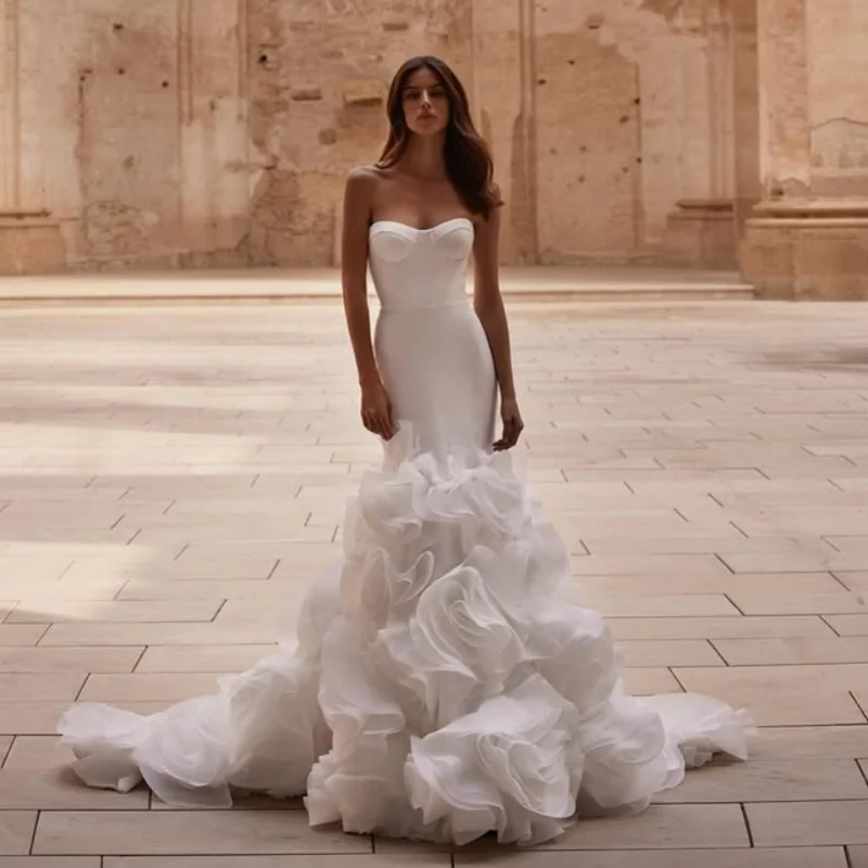 

White Appliques Wedding Dresses of off-shoulder fishtail 3D flower decal Long tail Bridal Gowns Made Customized