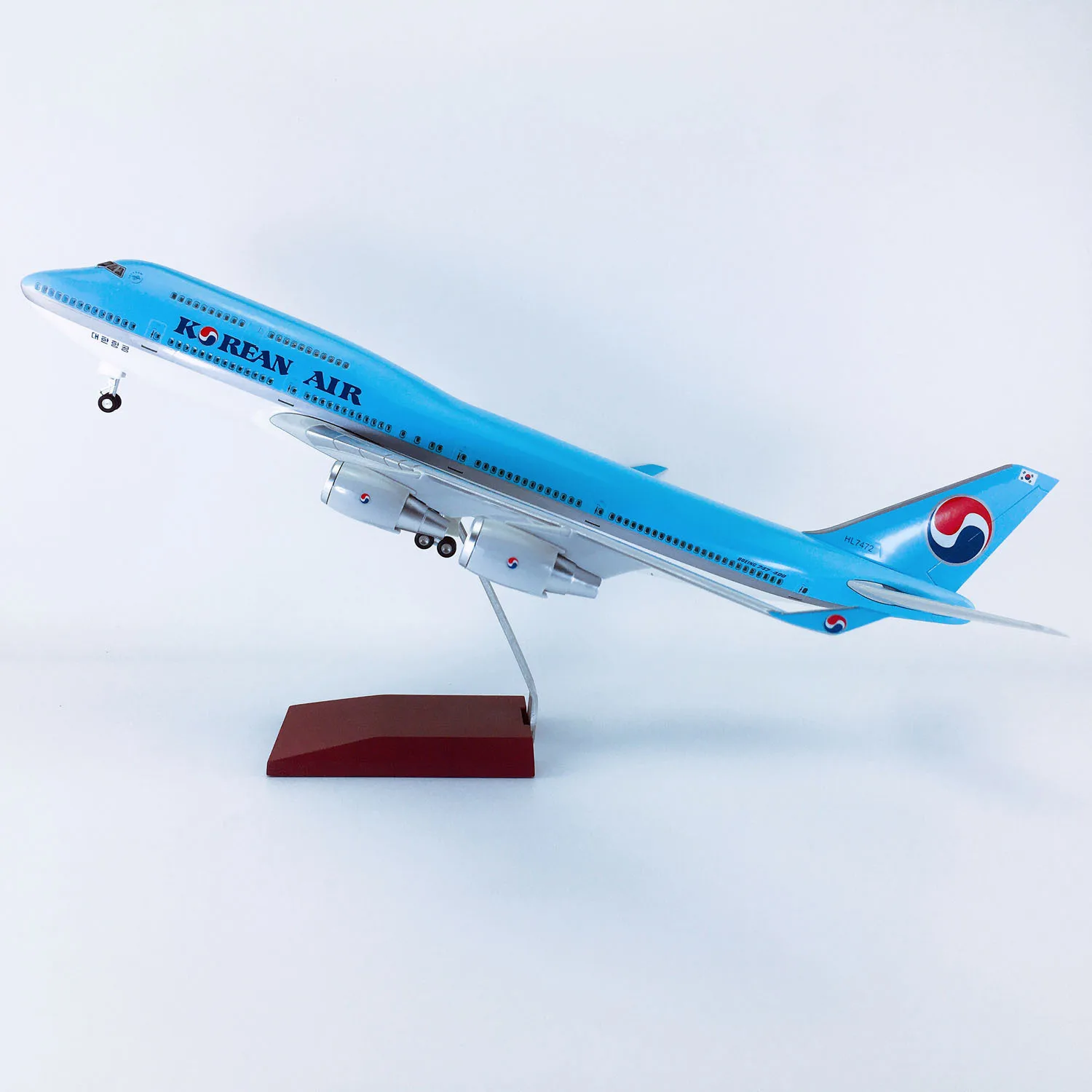 1:150 Scale 747 Korean Air Airplane Model Civil Airliner Aircraft Miniature Plane With Wheel for Collection of Presents