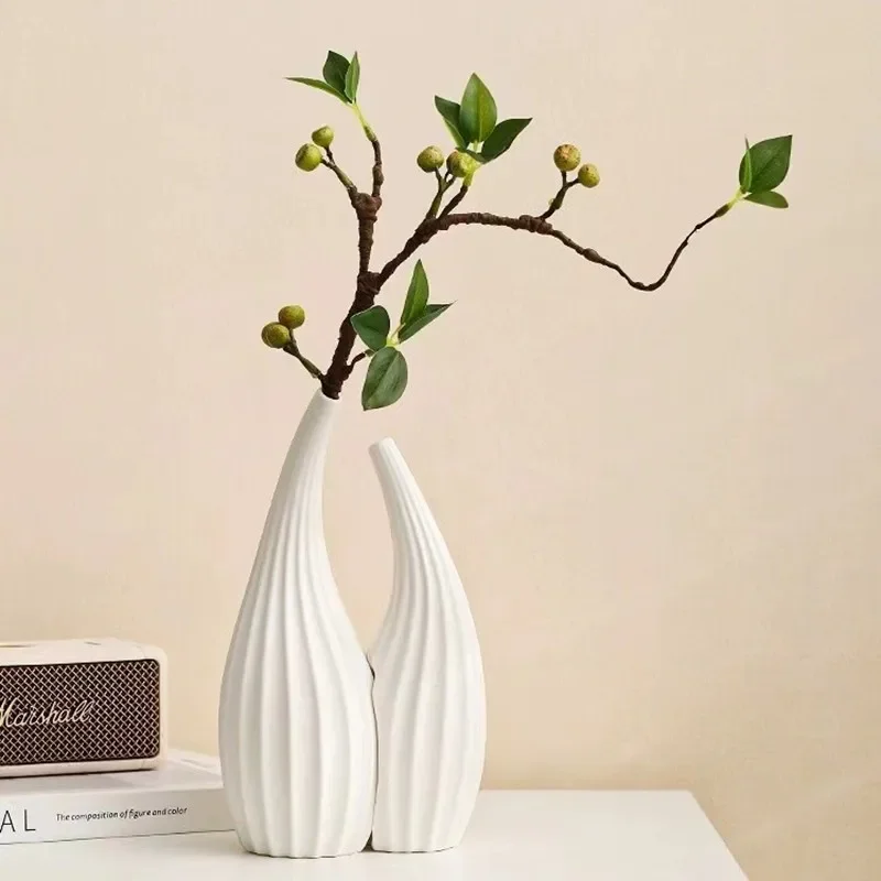 CAPIRON 2pcs Abstract Couple Ceramic Vase for Pampas Grass White Black Nordic Modern Art Tabletop Home Decoration Accessorie