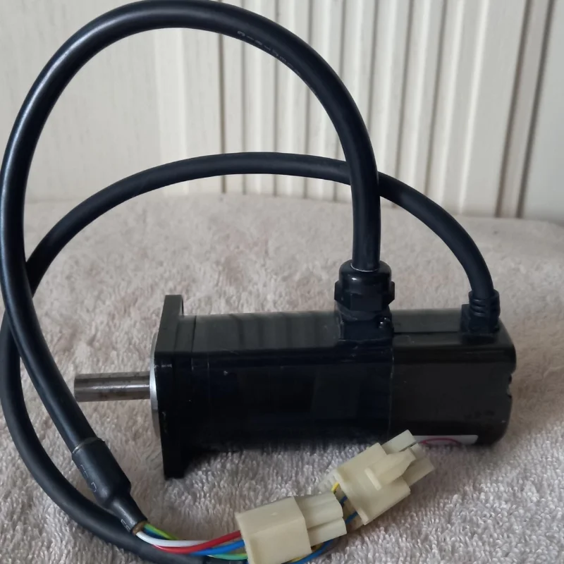 

Высококачественные НОВЫЕ 100% оригинальные модули R88D-KNO8H-ML2, R88D-KNO6F-ECT, R88M-1M20030T-S2, R88M-1M20030T, R88M-G4003OH-S2-D с гарантией 1 год