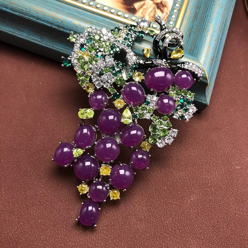 French retro style exquisite fashion corsage purple grape design copper diamond brooch elegant versatile pin