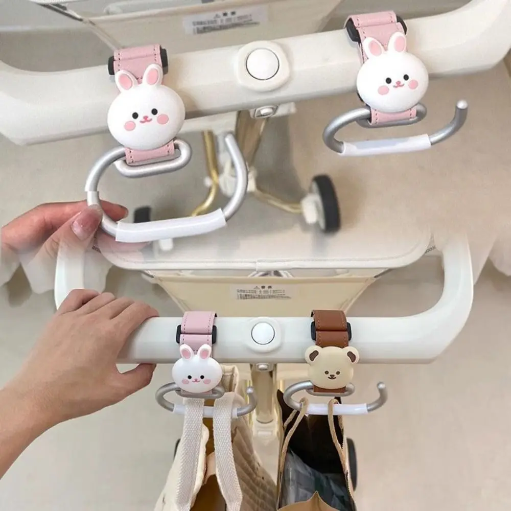 Cute Bear Design Stroller Hooks Non-Slip Leather Material Universal Stroller Hooks Large Carabiner Clips Stroller Clips